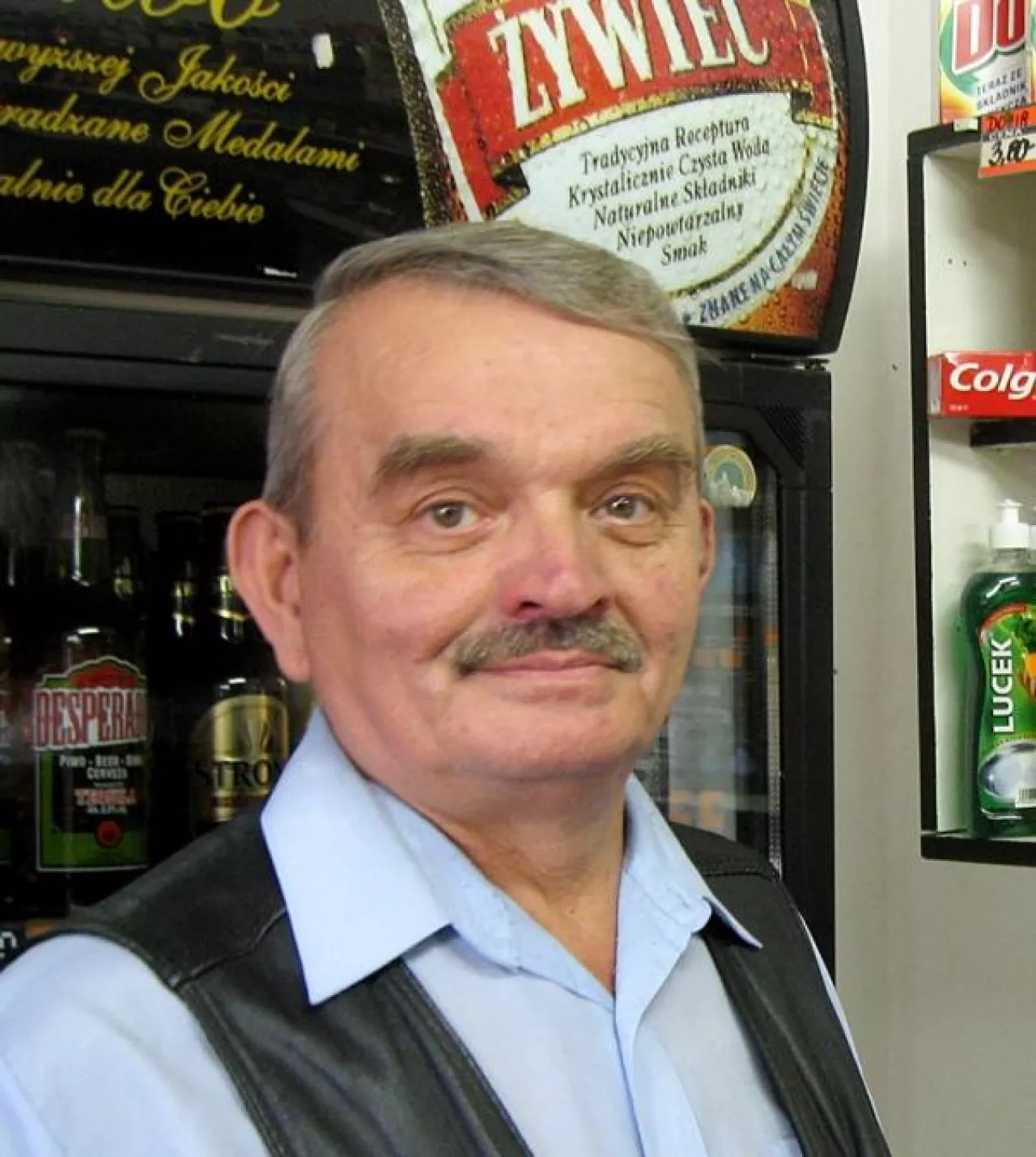 Stanisław Kamać,  właściciel sklepu spożywczego  przy ul. Chłopickiego w Warszawie ()