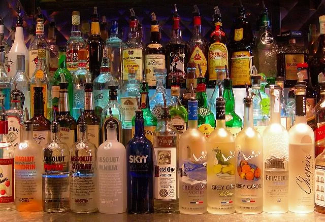 Alkohole w karnawale sprzedają się lepiej (fot. Flickr/E.Land, na lic. CC BY-2.0)