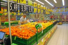 Dostawy świeżych produktów do sklepów Kaufland odbywają się przez siedem dni w tygodniu ()