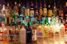 Alkohole w karnawale sprzedają się lepiej (fot. Flickr/E.Land, na lic. CC BY-2.0)