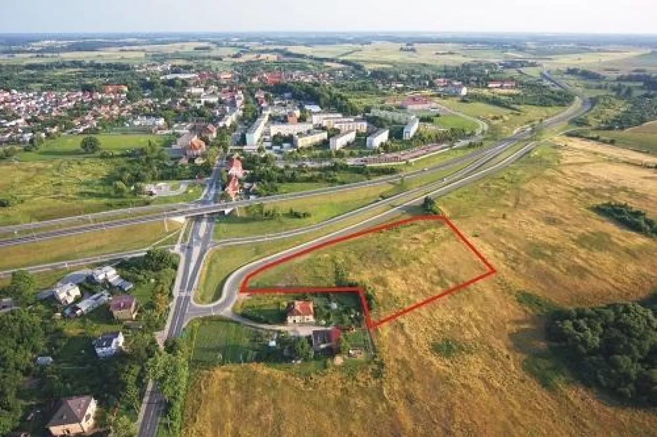 Na tej działce powstanie park handlowy w Barczewie (fot. RWS Investment Group)