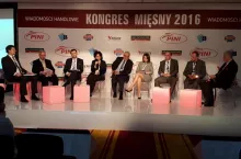 Uczestnicy panelu otwierającego Kongres Mięsny 2016 (fot. wiadomoscihandlowe.pl)