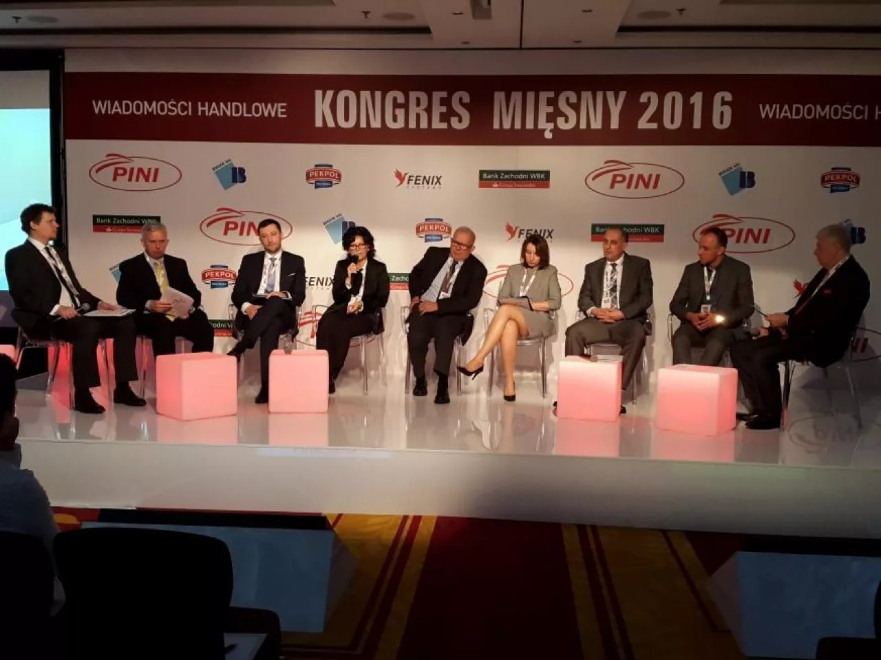 Uczestnicy panelu otwierającego Kongres Mięsny 2016 (fot. wiadomoscihandlowe.pl)