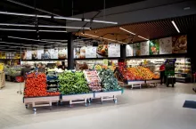 Supermarket Carrefour w nowym koncepcie, stoisko warzywno-owocowe ((fot. Carrefour))