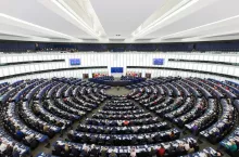 Posłowie do Parlamentu Europejskiego chcą zabrać się za nieuczciwe praktyki handlowe (fot. Wikimedia Commons/Diliff, na lic. CC BY-SA 3.0)