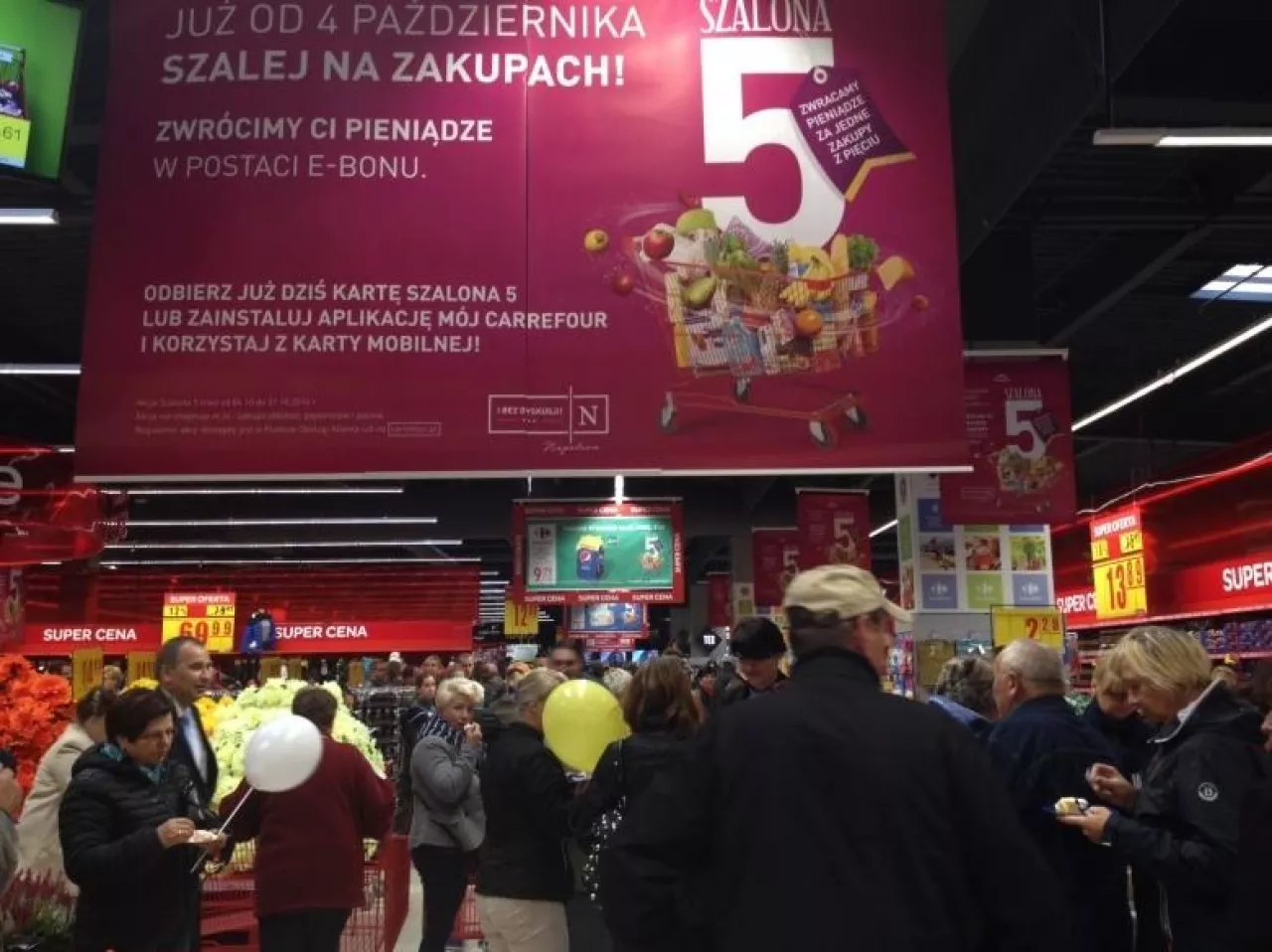 Nowy hipermarket Carrefour w Wołominie podczas otwarcia (fot. materiały prasowe)