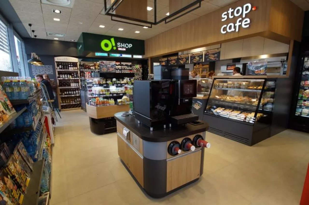 Sklep O!Shop i punkt Stop Cafe na stacji PKN Orlen (materiały prasowe, PKN Orlen)