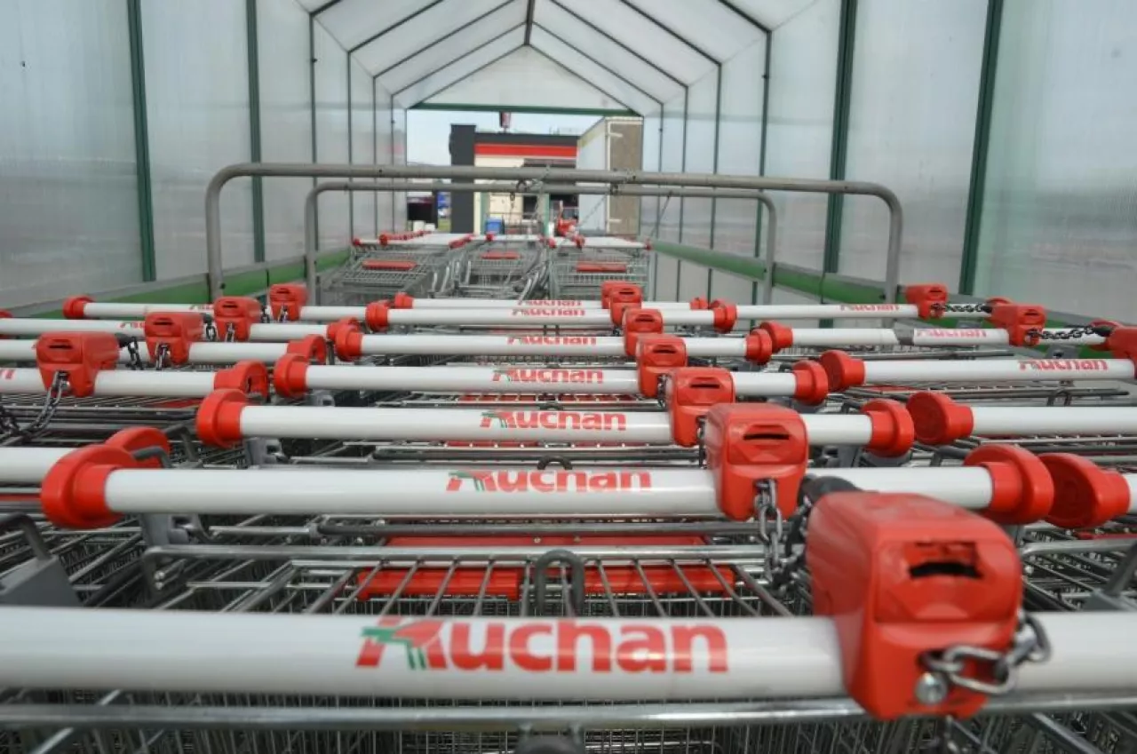 Wózki na zakupy w sklepie Auchan (materiały własne)