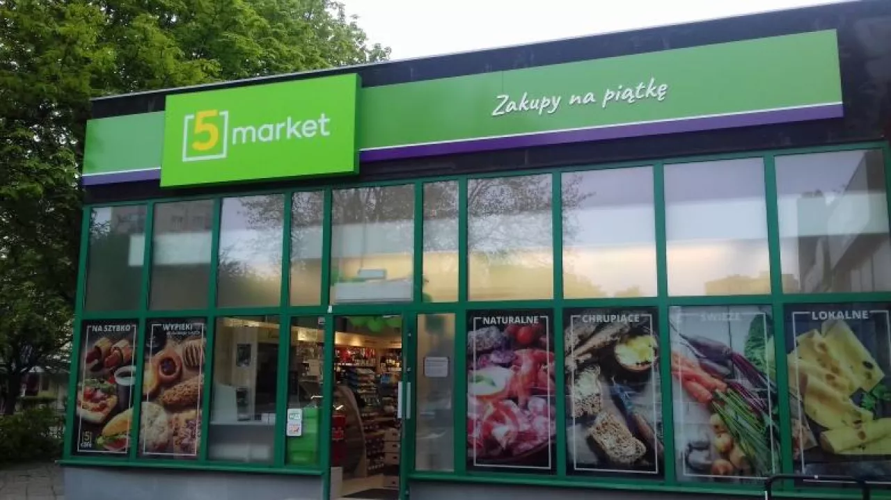 Na zdj. pierwszy w Polsce sklep sieci 5 Market (fot. wiadomoscihandlowe.pl)