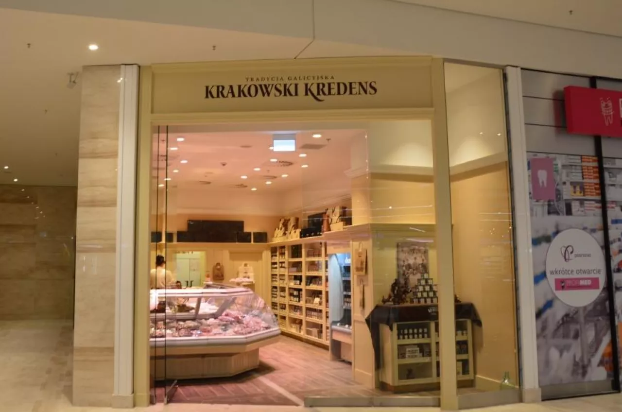 Na zdj. sklep sieci Krakowski Kredens (fot. wiadomoscihandlowe.pl)