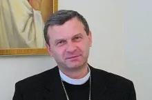 Na zdj. biskup Tadeusz Bronakowski (fot. P.Korzeniecki/Wikimedia Commons, CC BY-SA-3.0)