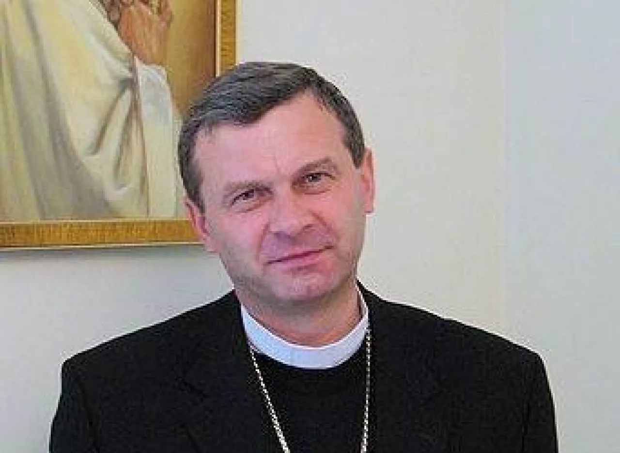 Na zdj. biskup Tadeusz Bronakowski (fot. P.Korzeniecki/Wikimedia Commons, CC BY-SA-3.0)