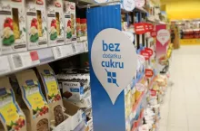 Półka w sklepie Tesco z produktami bez glutenu, cukru i laktozy (Tesco Polska)