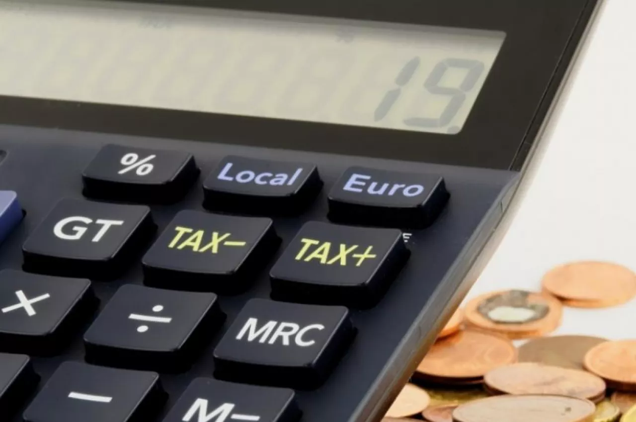 Fiskus liczy, że nowy system kontroli oszustw podatkowych zwiększy dochody budżetu o 47 mld zł (fot. Pixabay CC0)