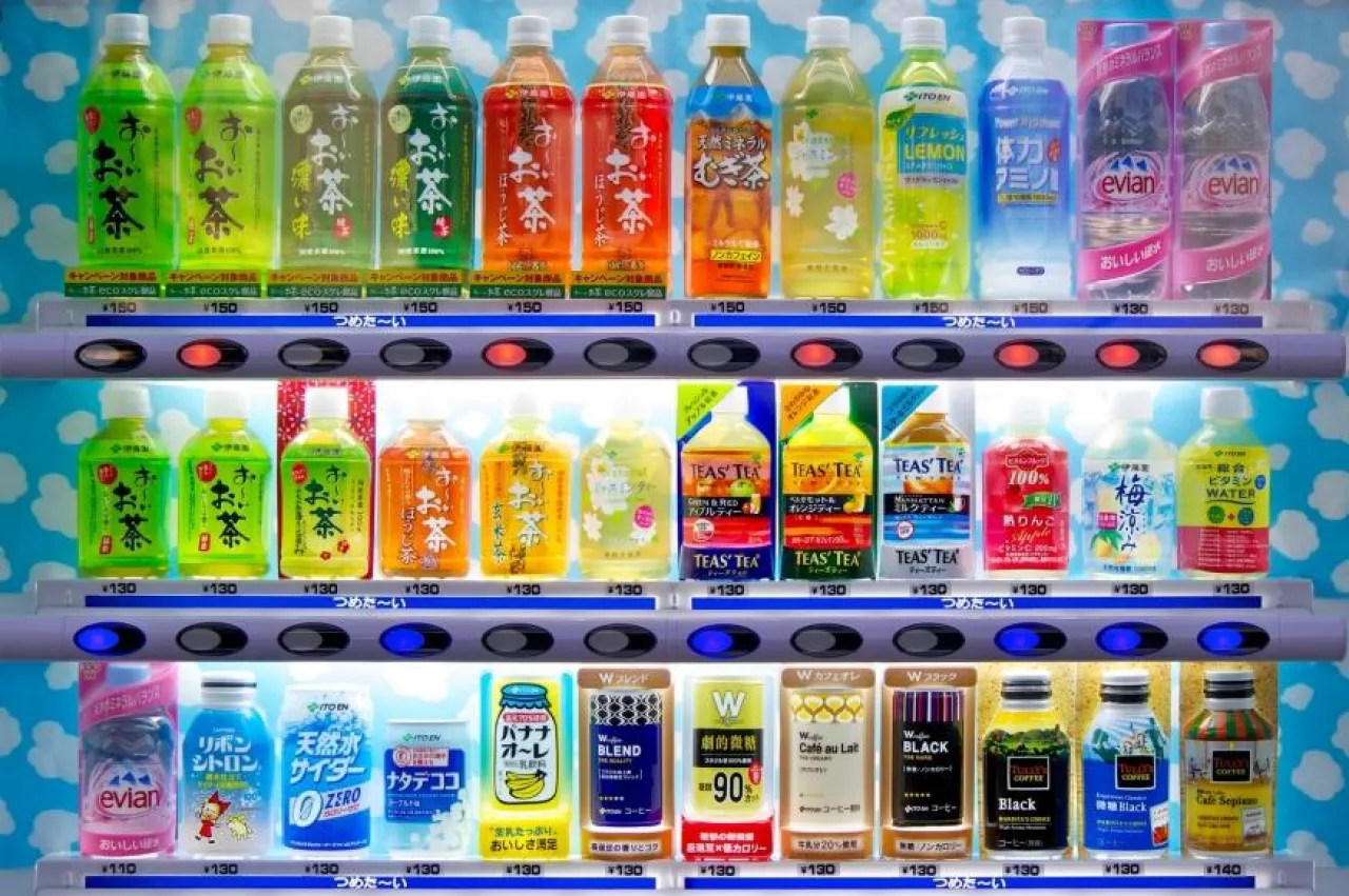 Na zdj. automat vendingowy z napojami w Japonii (fot. Pixabay/CC0)