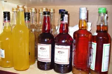 Każda nalewka alkoholowa musi być oklejona banderolą (Pixabay CC0)