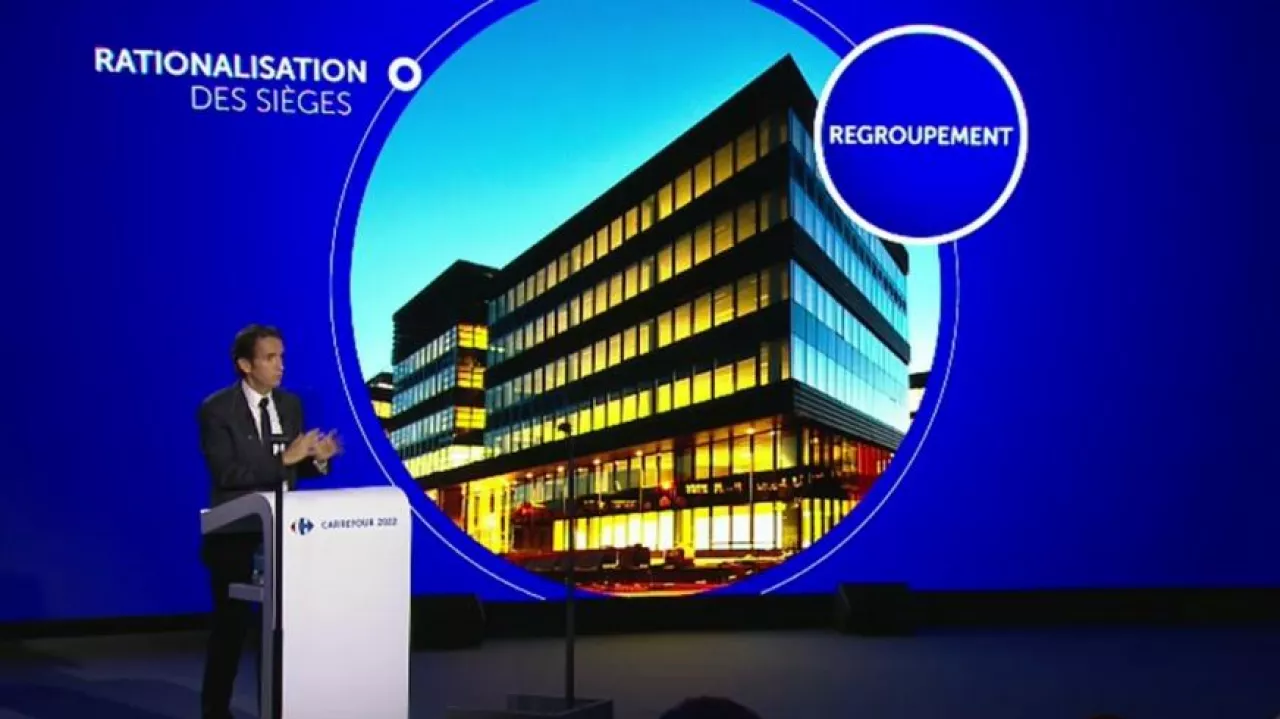 Alexandre Bompard, prezes Grupy Carrefour podczas konferencji prasowej w Paryżu, podczas której ogłoszona została nowa strategia francuskiego detalisty (fot. Carrefour)
