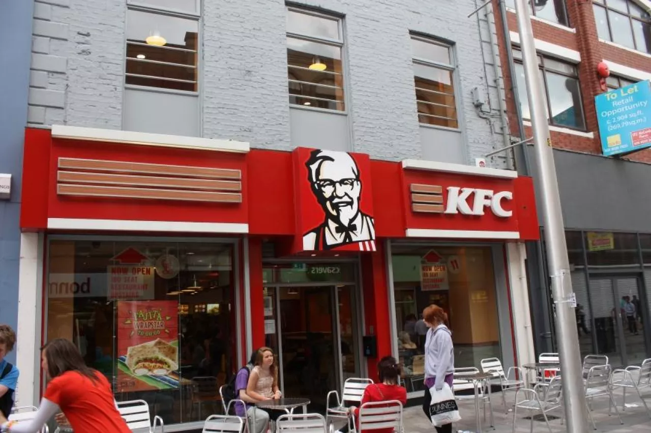 Restauracja KFC w Belfaście (Wikipedia)