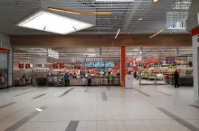 Zmodernizowany hipermarket Auchan w Galerii Łomianki (fot. wiadomoscihandlowe.pl)