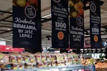 Carrefour, Stoisko z żywnością organiczną, akcja Act For Food (fot. Konrad Kaszuba)