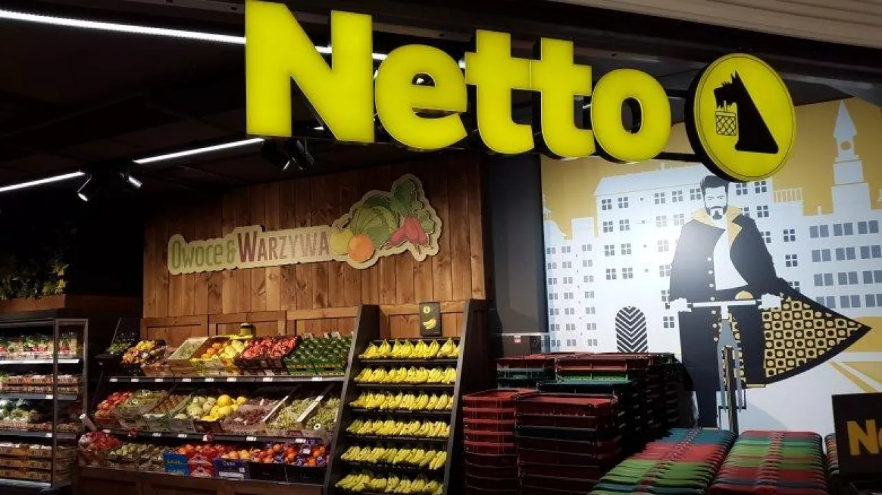 Takim widokiem witani są klienci pierwszego w Polsce sklepu Netto 3.0 (fot. wiadomoscihandlowe.pl)