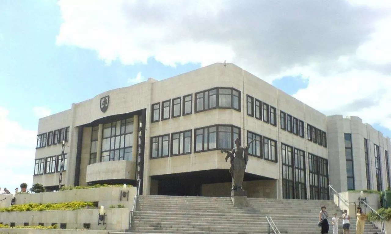 Na zdj. budynek słowackiego parlamentu (Rady Narodowej)