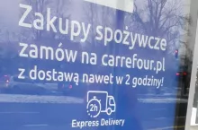 Dostawa zakupów ze sklepu internetowego Carrefoura będzie jeszcze szybsza (fot. wiadomoscihandlowe.pl)