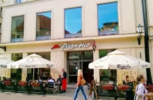 Pizza Hut w Toruniu (By Mateuszgdynia - Praca własna, CC BY-SA 4.0,)