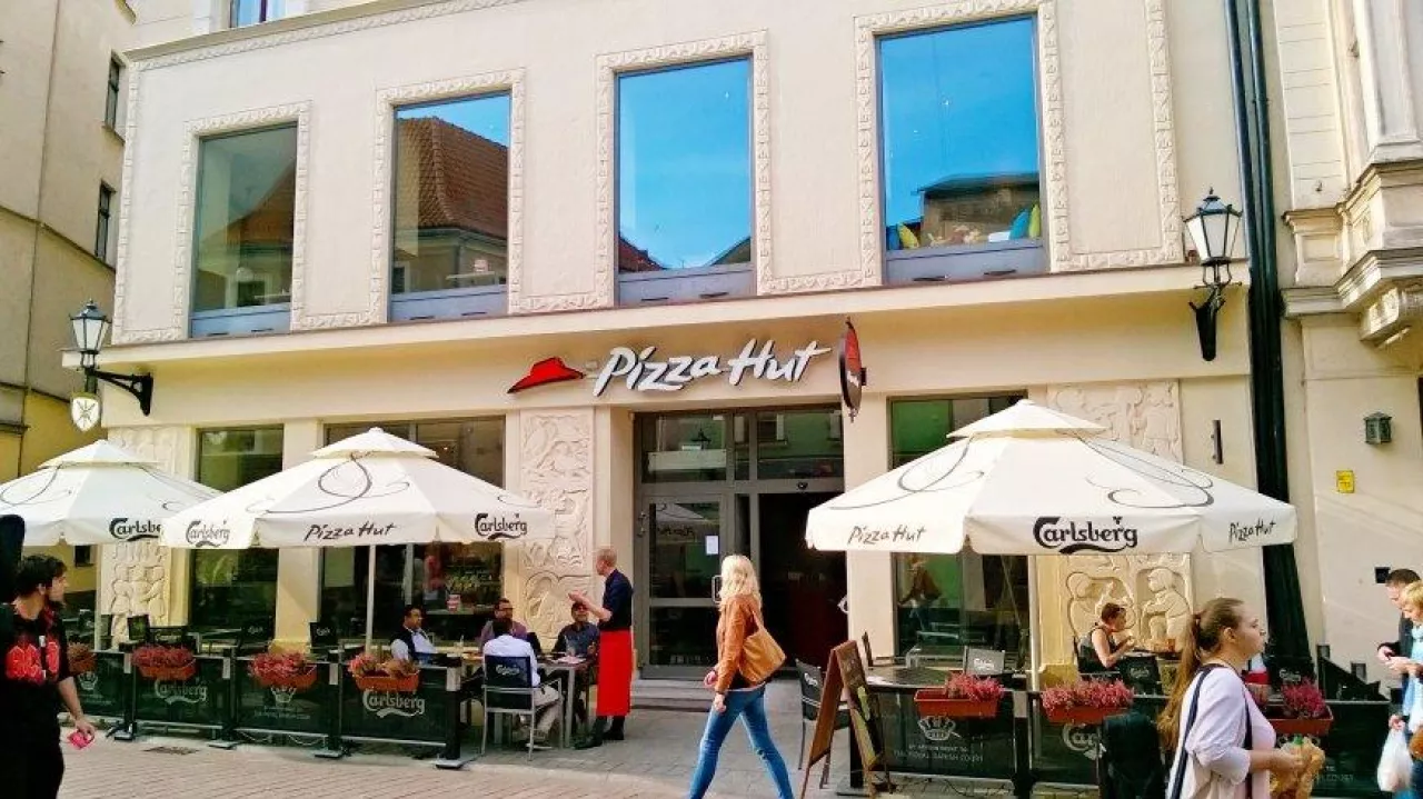 Pizza Hut w Toruniu (By Mateuszgdynia - Praca własna, CC BY-SA 4.0,)