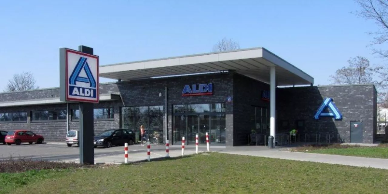 Sprzedaż Aldi UK wzrosła aż o 10,4 proc. (na zdj. market Aldi w Łodzi, ul. Obywatelska)