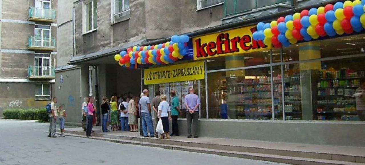 Kefirek dziś nie prowadzi sklepów. Dawniej działały pod jego szyldem (zdj.), a później jako Spary