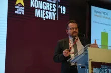 Grzegorz Mech, strategic insight manager GfK podczas Kongresu Mięsnego 2019 (fot. wiadomoscihandlowe.pl)