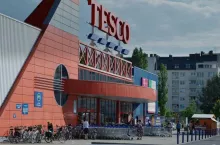 Hipermarket sieci Tesco w Warszawie (fot. Łukasz Rawa)