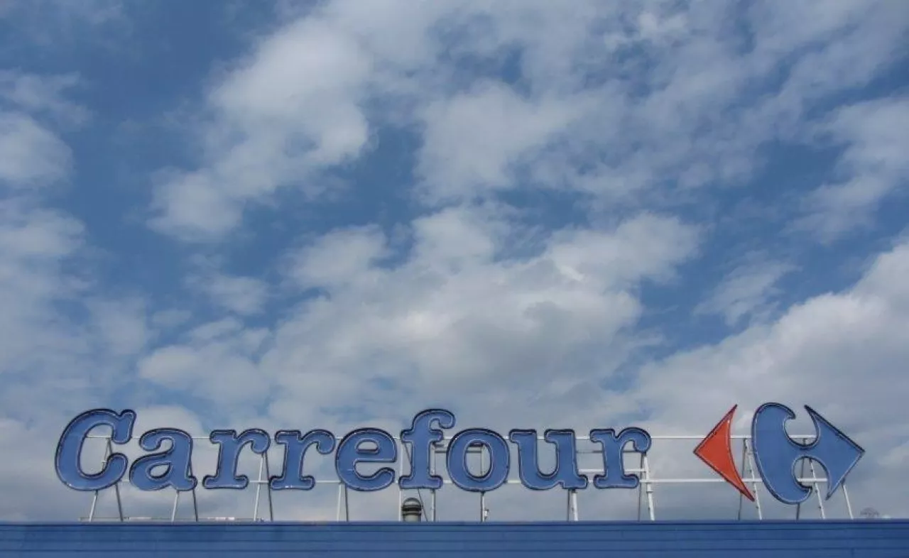 Carrefour logo, źródło: Archiwum Wiadomości Handlowych (fot. Konrad Kaszuba)