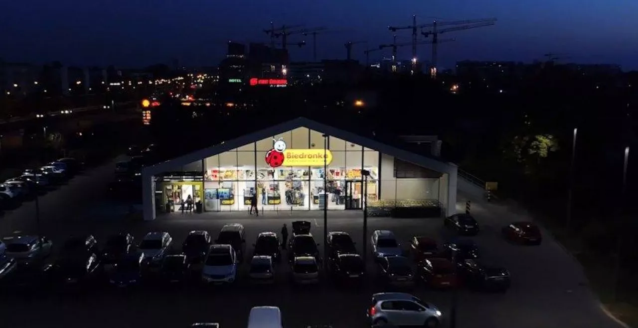 Biedronka poprawiła swoją sprzedaż o 12 procent rdr w drugim kwartale 2019 r. (fot. JMP, za: YouTube)