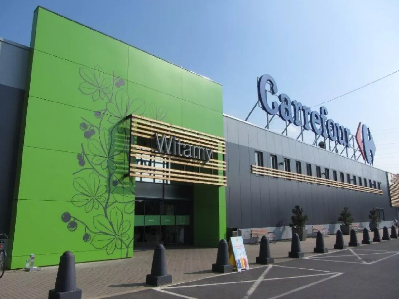 Hipermarket Carrefour w Łodzi, Al. Bandurskiego, źródło: Archiwum Wiadomości Handlowych (fot. Konrad Kaszuba)