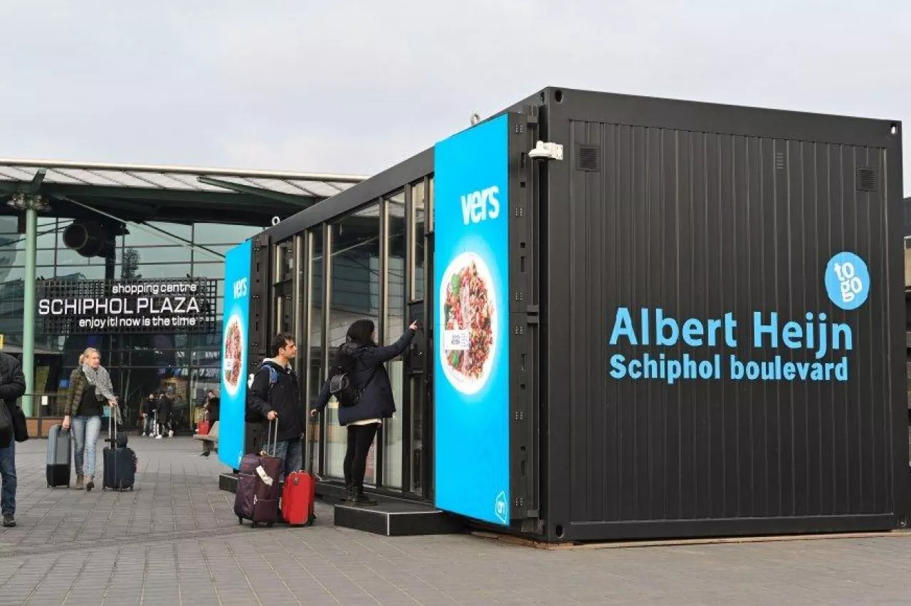 Tak prezentuje się nanosklep Albert Heijn na lotnisku Schiphol w Amsterdamie (fot. materiały prasowe, Albert Heijn)