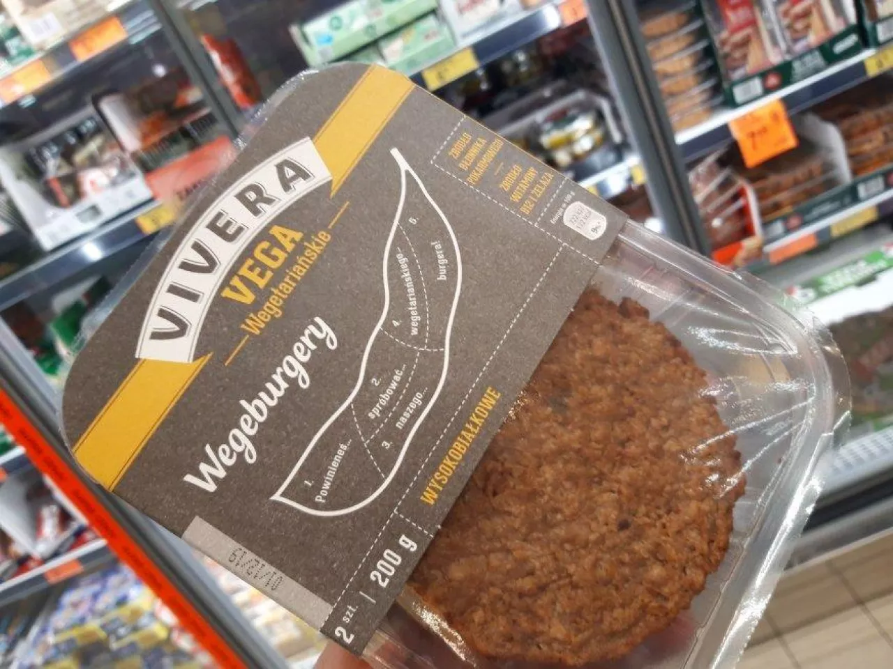 Biedronka wprowadiła do sprzedaży wegetariańskie burgery pod marką Vivera  (materiały własne)