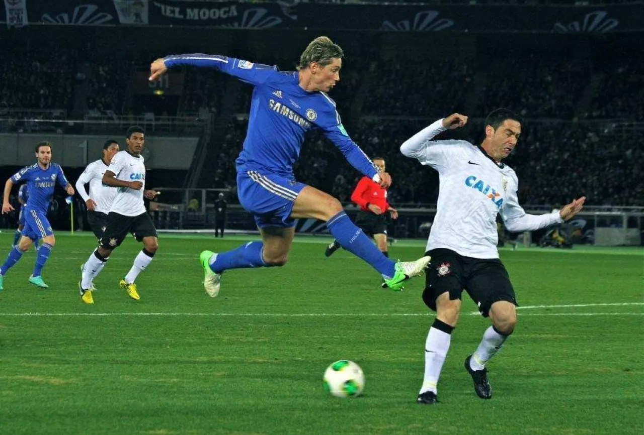 Fernando Torres, Chelsea, podczas CWC 2012 (Christopher Johnson [CC BY-SA 2.0])