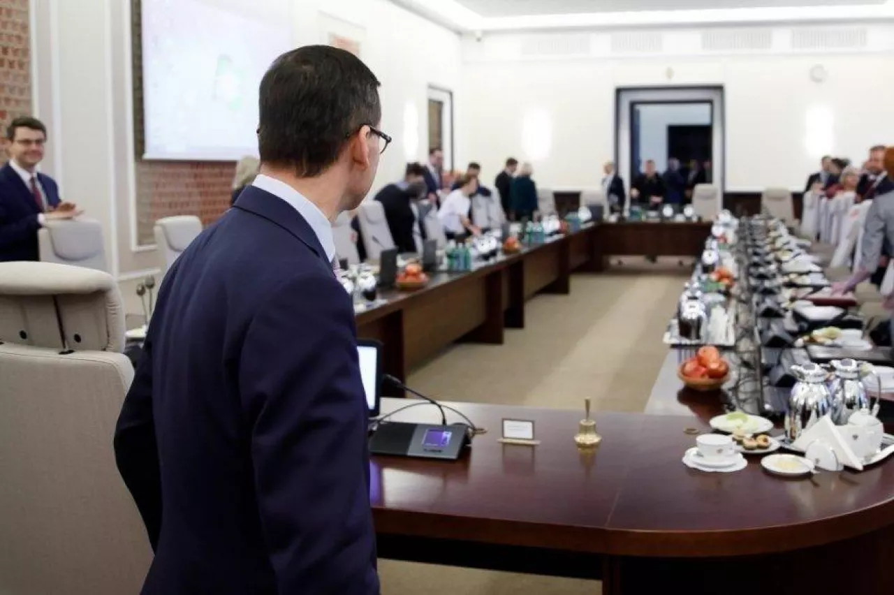 Na zdj. posiedzenie Rady Ministrów (fot. K.Maj/KPRM, domena publiczna)