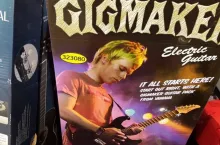 Gitara elektryczna sprzedawana przez sieć Lidl (fot. wiadomoscihandlowe.pl)