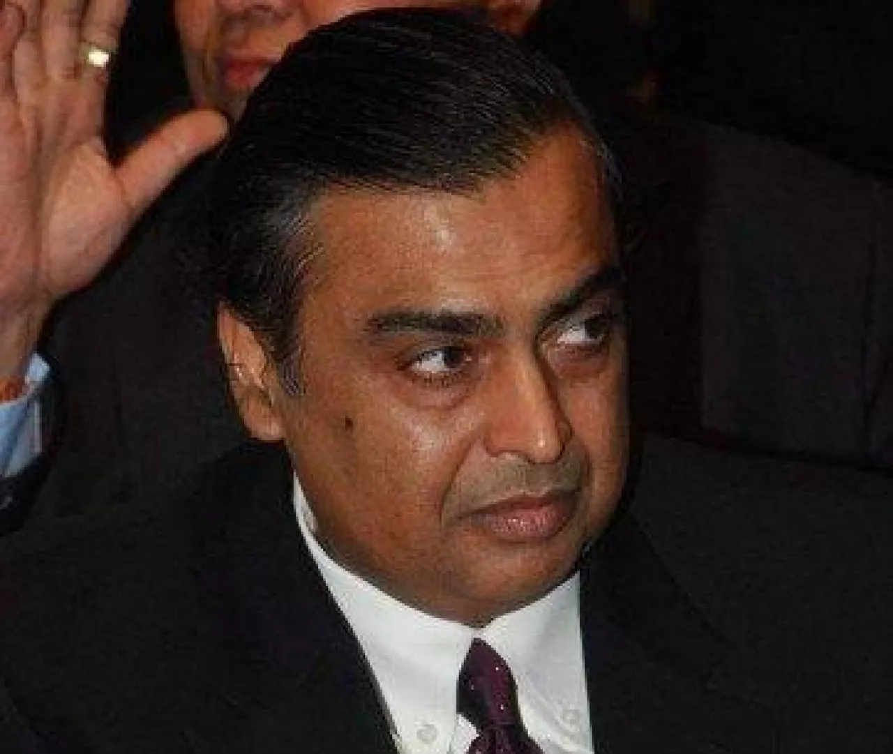 Mukesh Ambani (wikimedia.org)