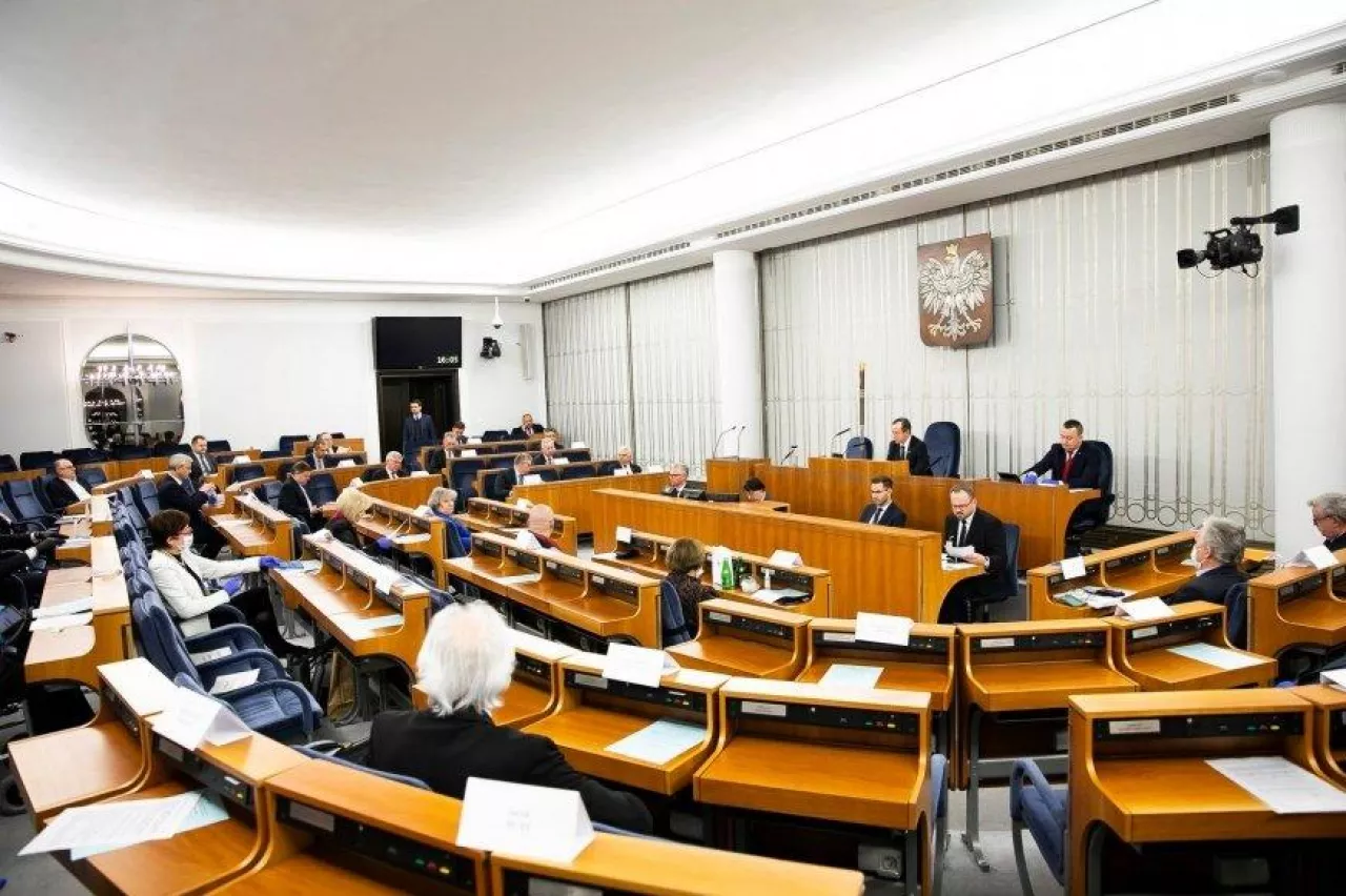 (Kancelaria Senatu Rzeczypospolitej Polskiej )
