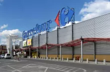 Hipermarket Carrefour w Łodzi, ul. Szparagowa, źródło: Archiwum Wiadomości Handlowych (fot. Konrad Kaszuba)