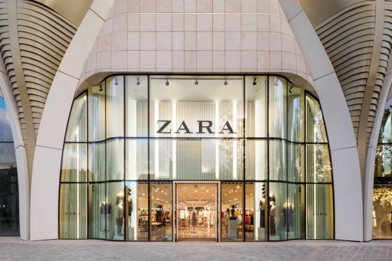 Sklep sieci Zara w Brukseli (fot. Wikipedia)