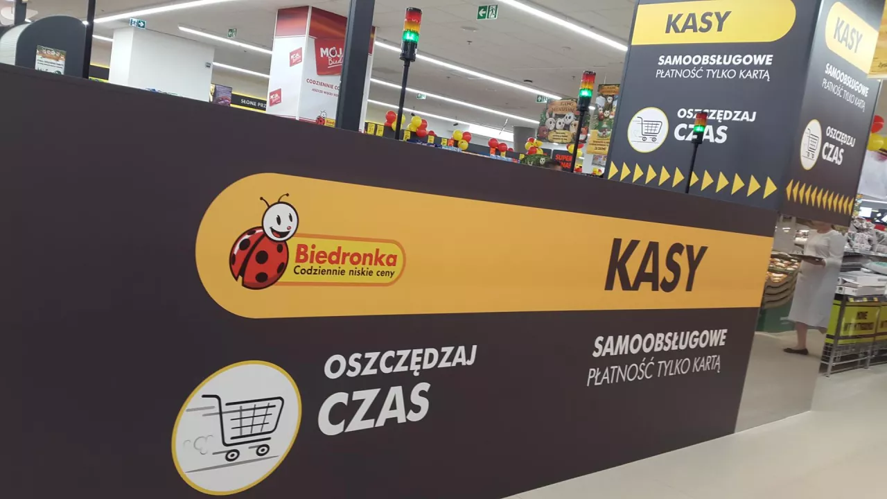 51 proc. Polaków uważa sklepy Biedronka za sklep spożywczy pierwszego wyboru (wiadomoscihandlowe.pl)