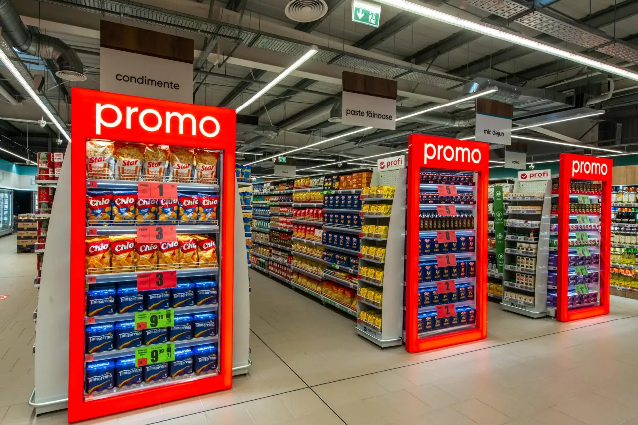 Supermarket w koncepcie Monaco sieci Profi Rom Food (Profi rom Food)