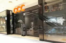 Zamknięty sklep CCC w centrum handlowym Blue City w Warszawie podczas pandemii COVID-19 (wiadomoscihandlowe.pl/MG)