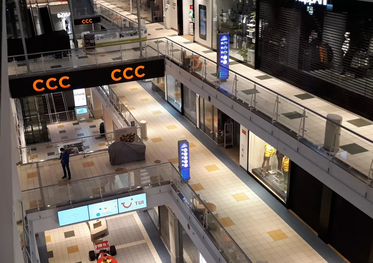 Centrum handlowe Blue City w Warszawie podczas pandemii COVID-19 (wiadomoscihandlowe.pl/MG)