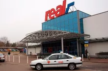 UOKiK nakazał Auchan sprzedaż 8 hipermarketów Real ()